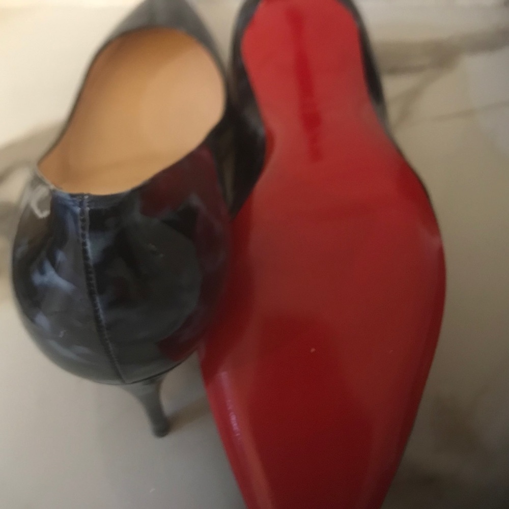 Shoes - Picture 4 of 6
